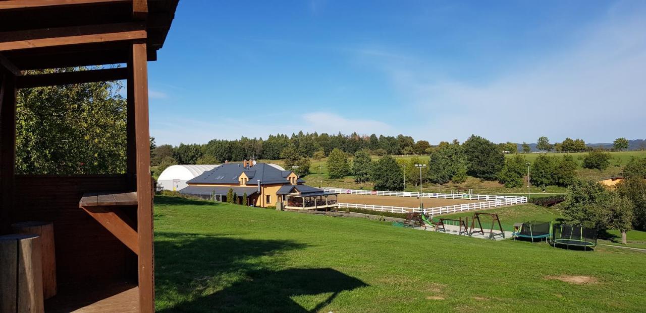 Hotel Horse Riding - Jezdecky Areal Tršice Eksteriør billede